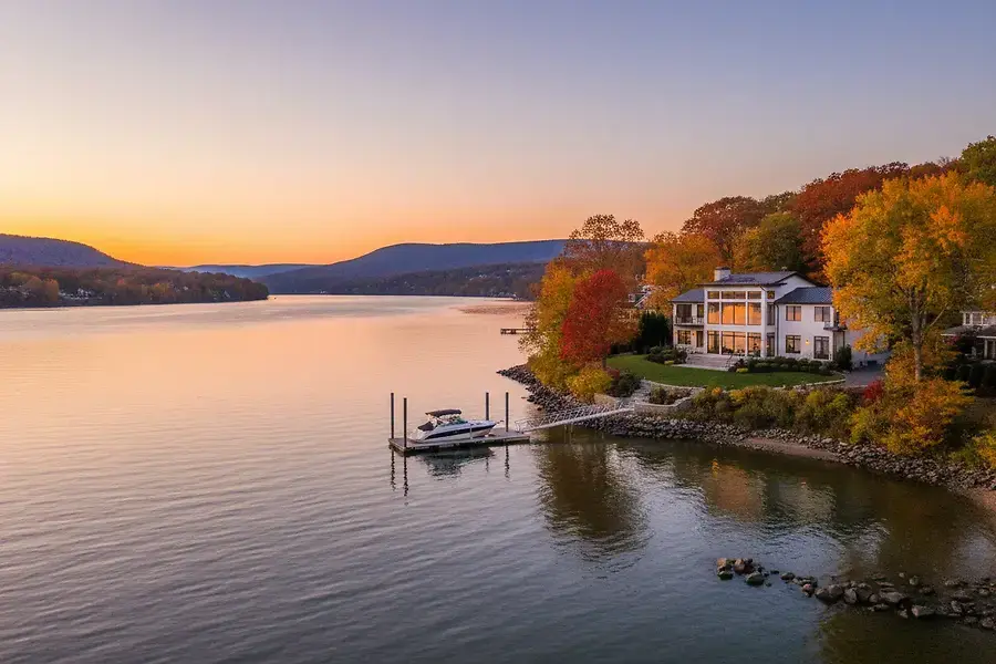 Waterfront Properties: Investing in Hudson Valley's Scenic Homes