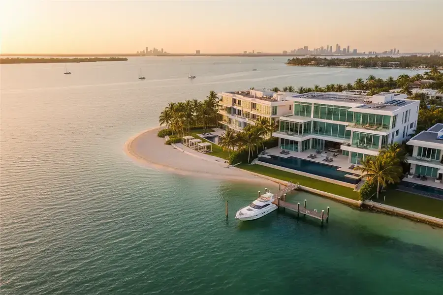 Buying Waterfront Homes in Miami: A Complete Guide for South Florida Buyers