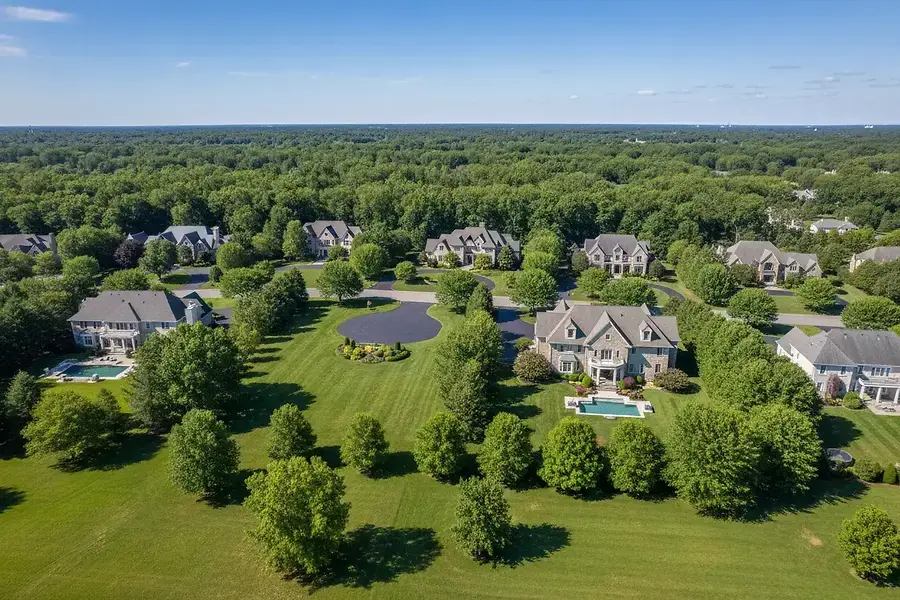 Saddle River Home Buying Guide: Schools, Taxes & Market Trends