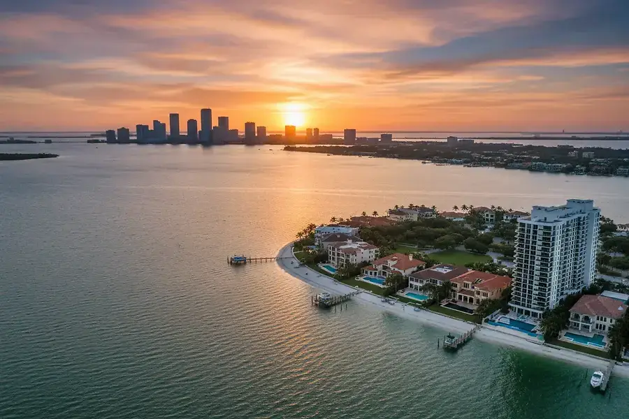 Tampa Bay Waterfront Living: Coastal Homes with Investment Potential