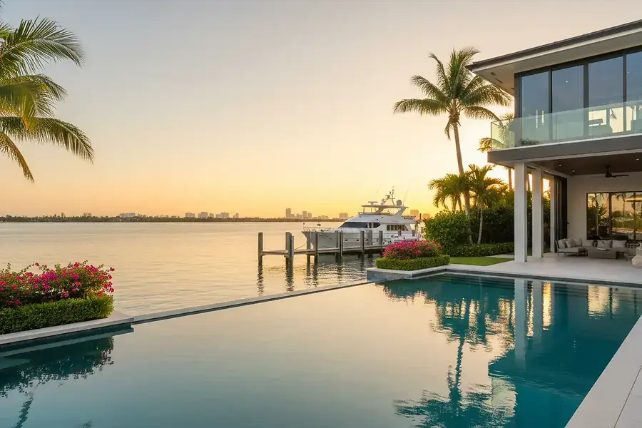 Waterfront Homes in West Palm Beach: Neighborhoods and Investment Guide
