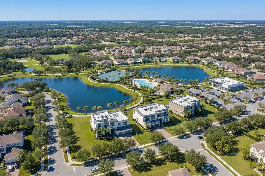 Central Florida Neighborhoods: What Sets Lake Mary and Oviedo Apart