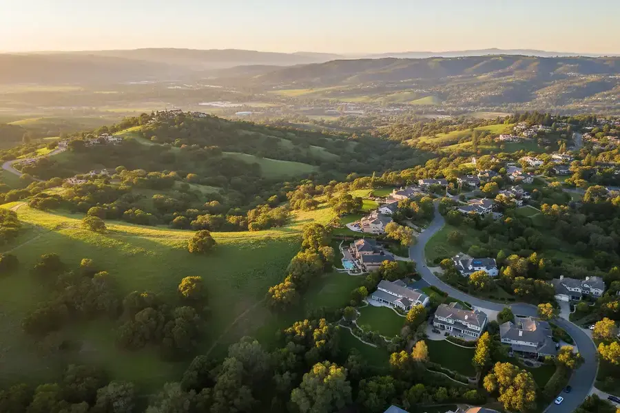 Buying a Home in Orinda: Market Insights and Expert Tips for Success
