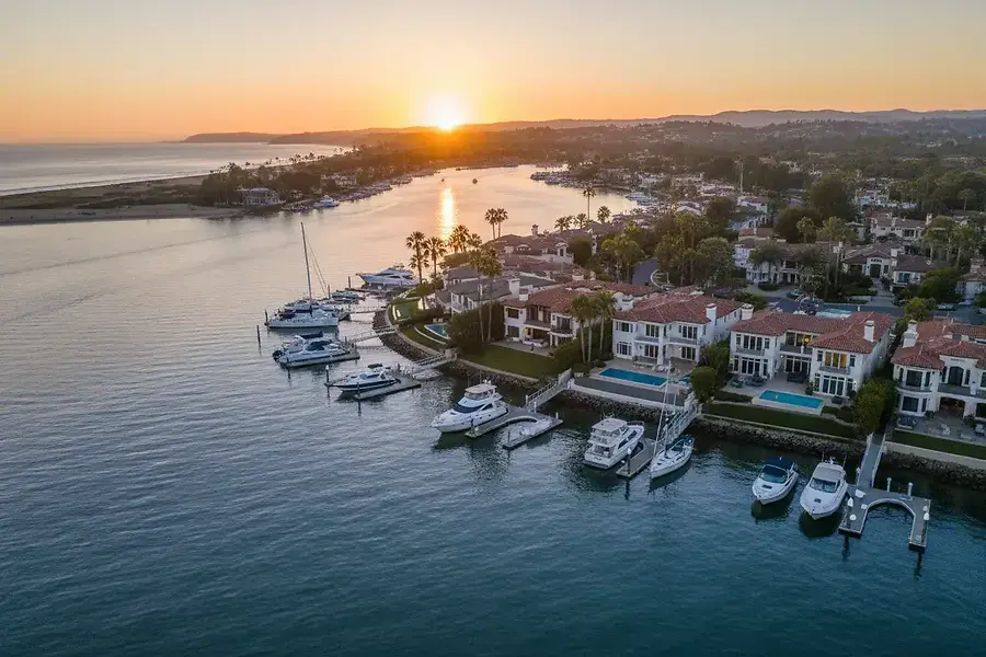Waterfront Properties in Newport Beach: Smart Investment Strategies