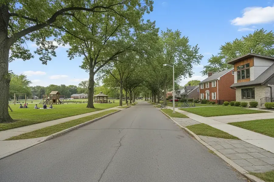 Your Complete Home Buying Guide to Greater St. Louis County Suburbs