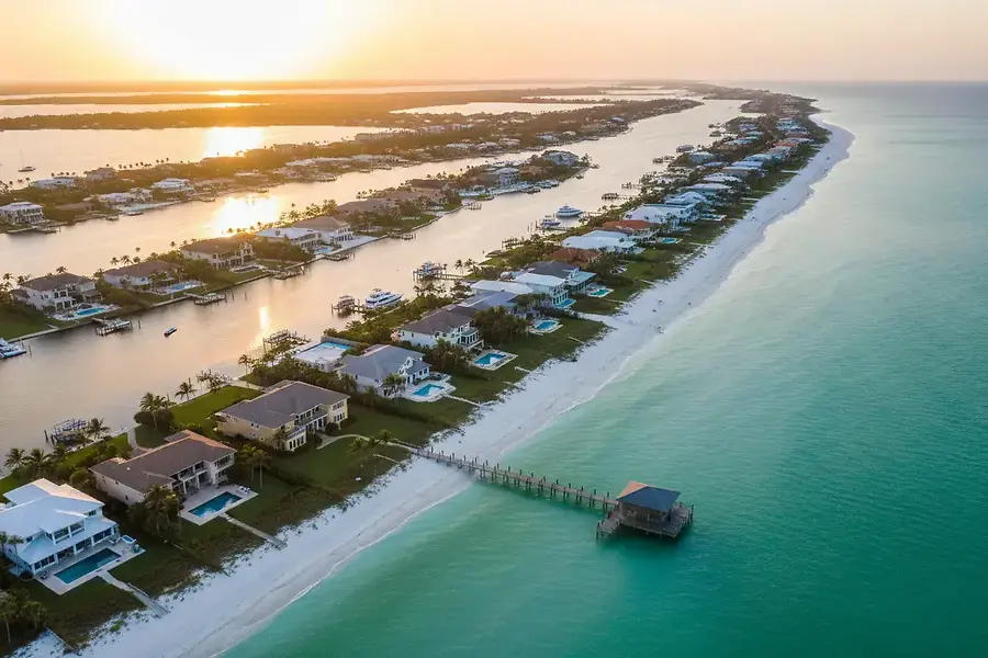 Waterfront Living in Sarasota County: A Guide to Coastal Communities