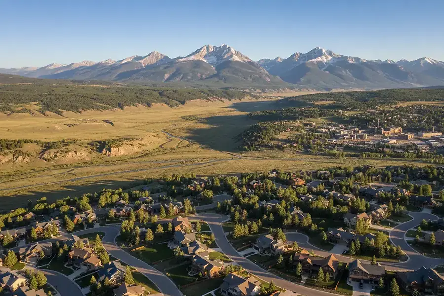 Colorado's Mountain Communities: Where to Find Your Ideal Residential Haven
