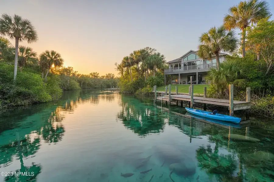 Waterfront Living in Central Florida: A Guide to Citrus County Homes