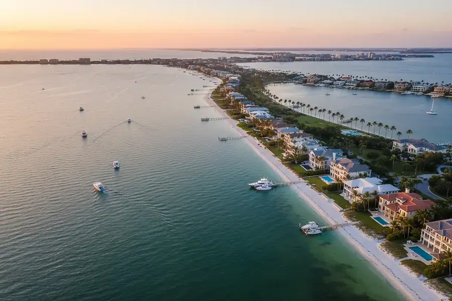 Complete Waterfront Living Guide to Sarasota Bay Communities