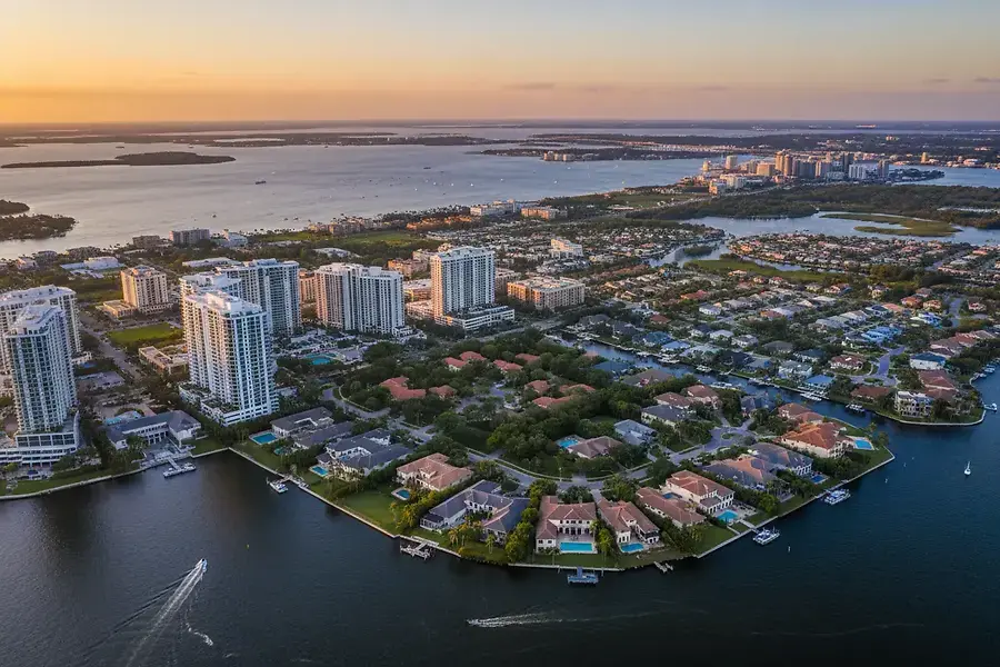Tampa Bay Real Estate Market: Investment Opportunities Across 22 Communities