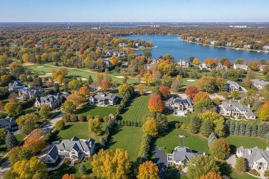 Premium Home Market Trends Across Milwaukee's Most Desirable Suburbs