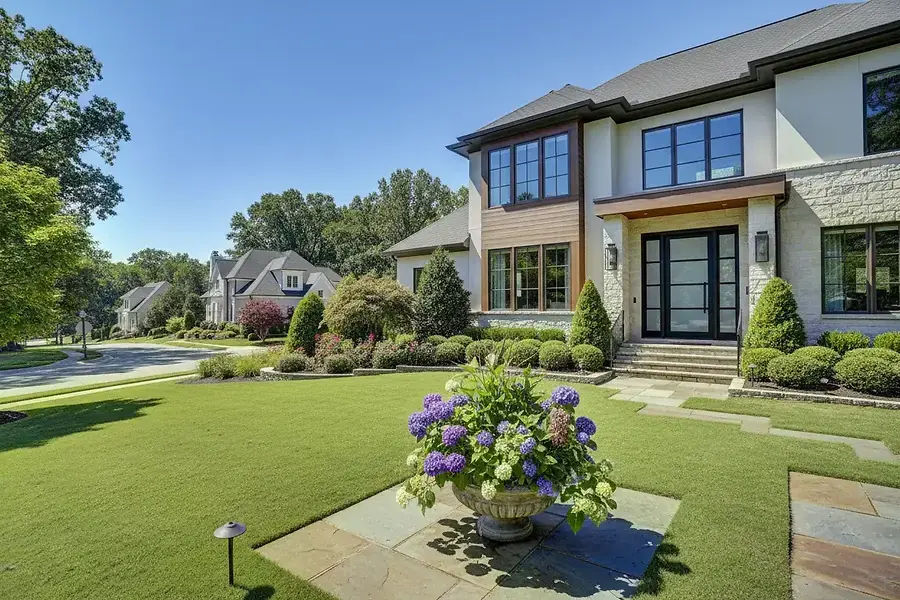 Selling Your Home Successfully in North Atlanta's Competitive Real Estate Market