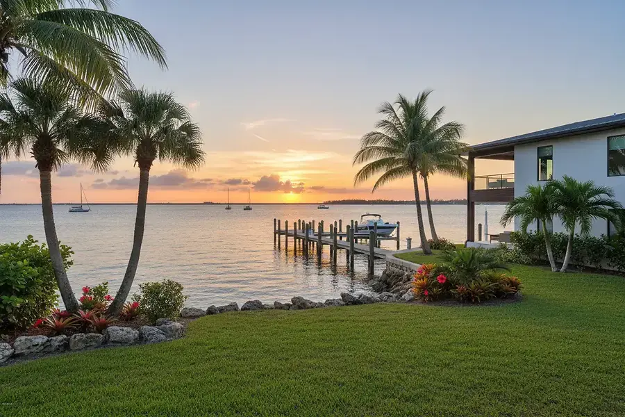 Home Selling Trends in Pasco County's Waterfront Communities